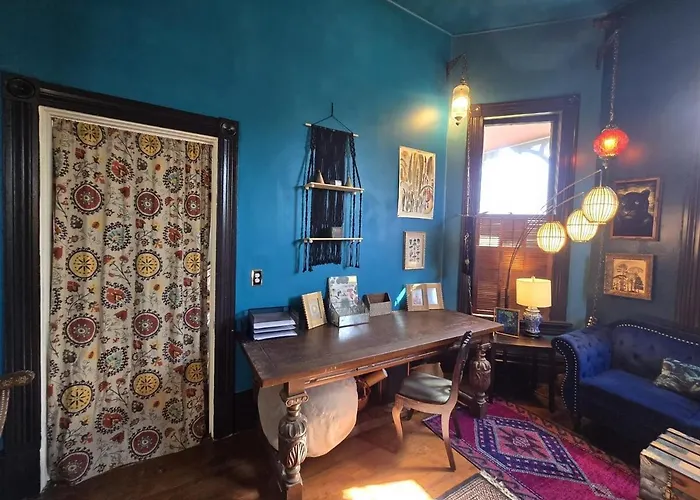 Charming Unique Themed Victorian Elegance