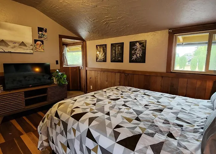 Unique Farm Apartment With Woodstove